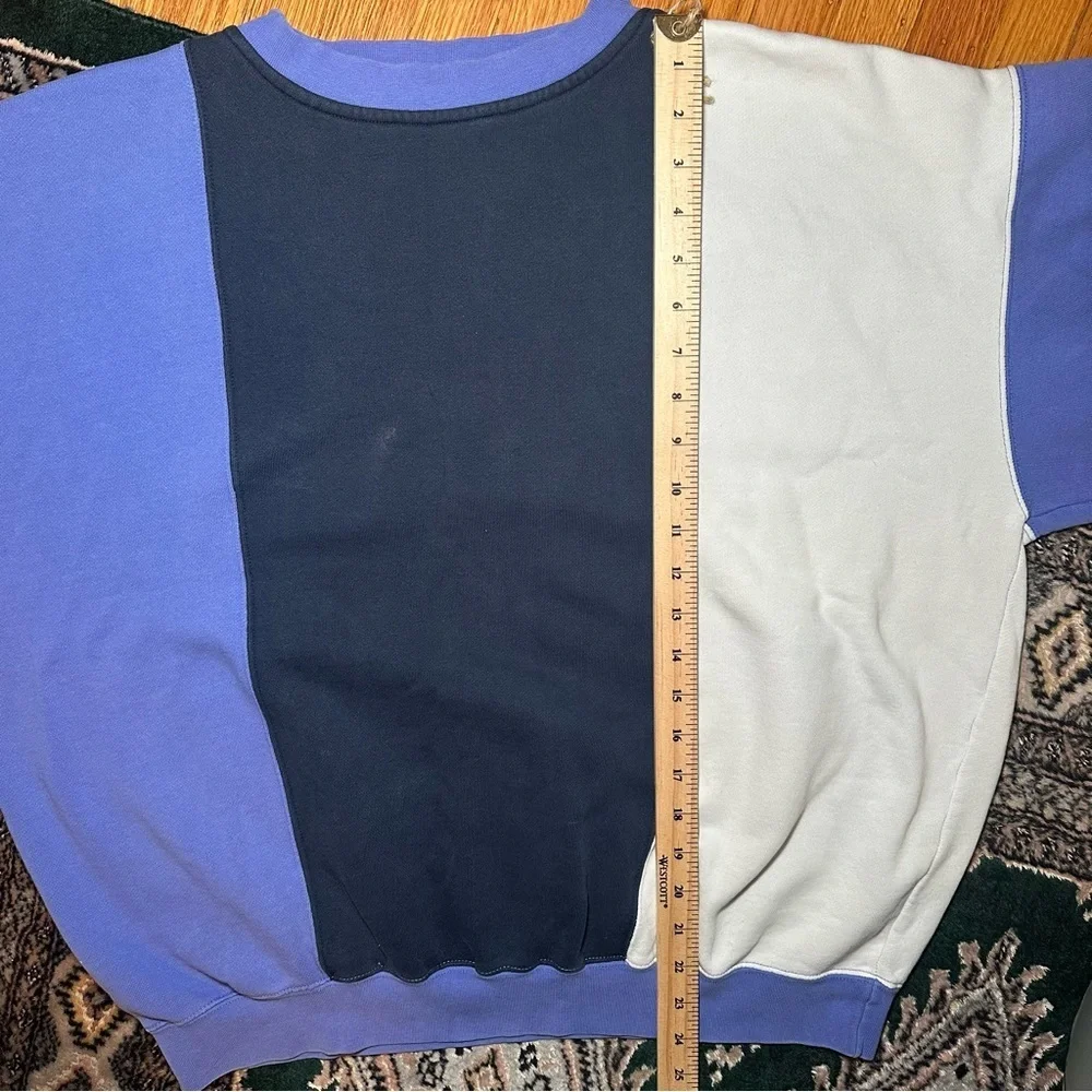 Vintage  90's Color Block Izod Club Crewneck Pullover Sweatshirt - Picture 7 of 9